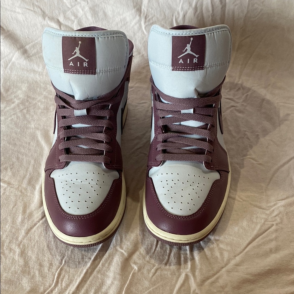 Air Jordan 1 Mid